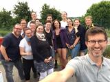 Gruppen-Selfie am Rastplatz bei der Heimfahrt